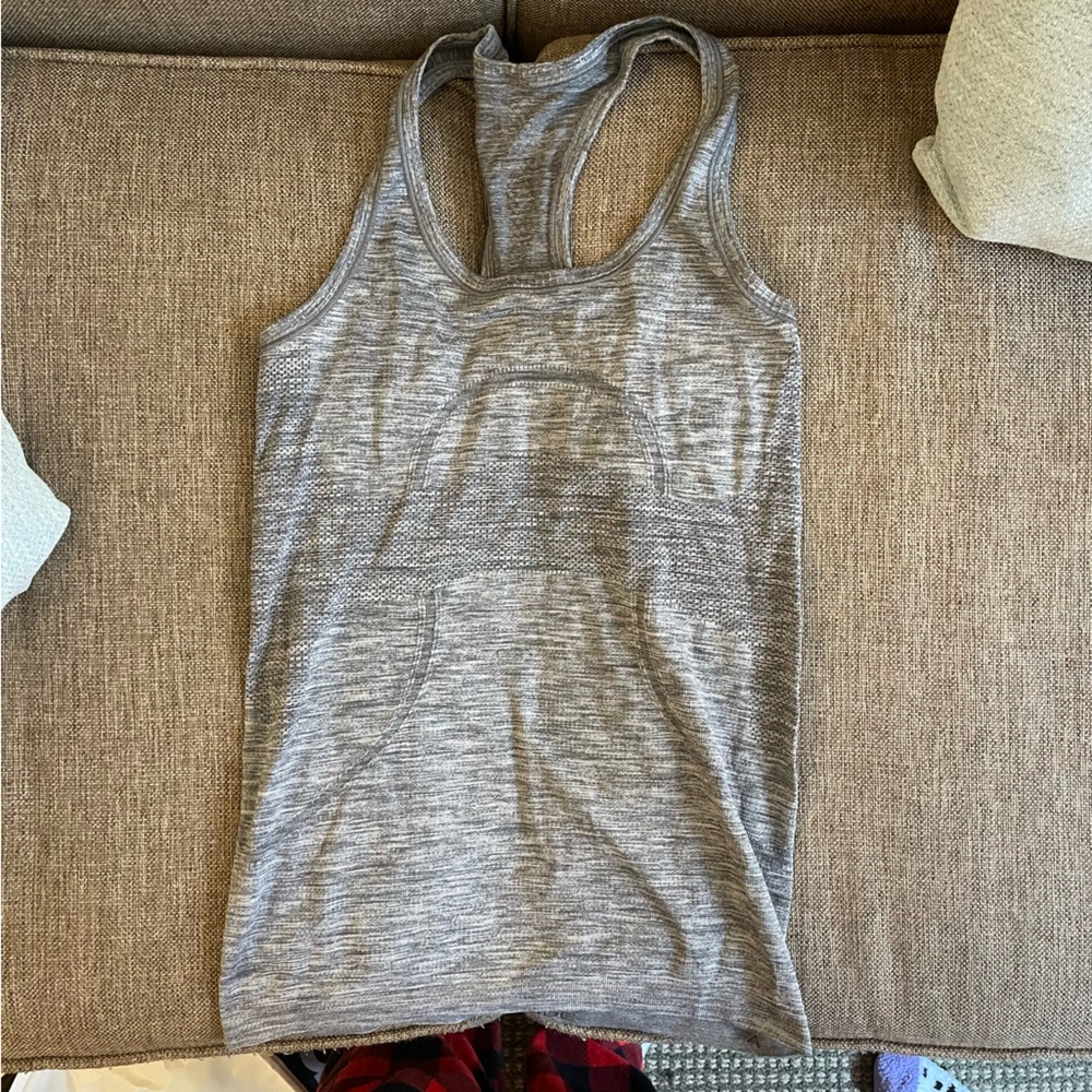 lululemon grey tank